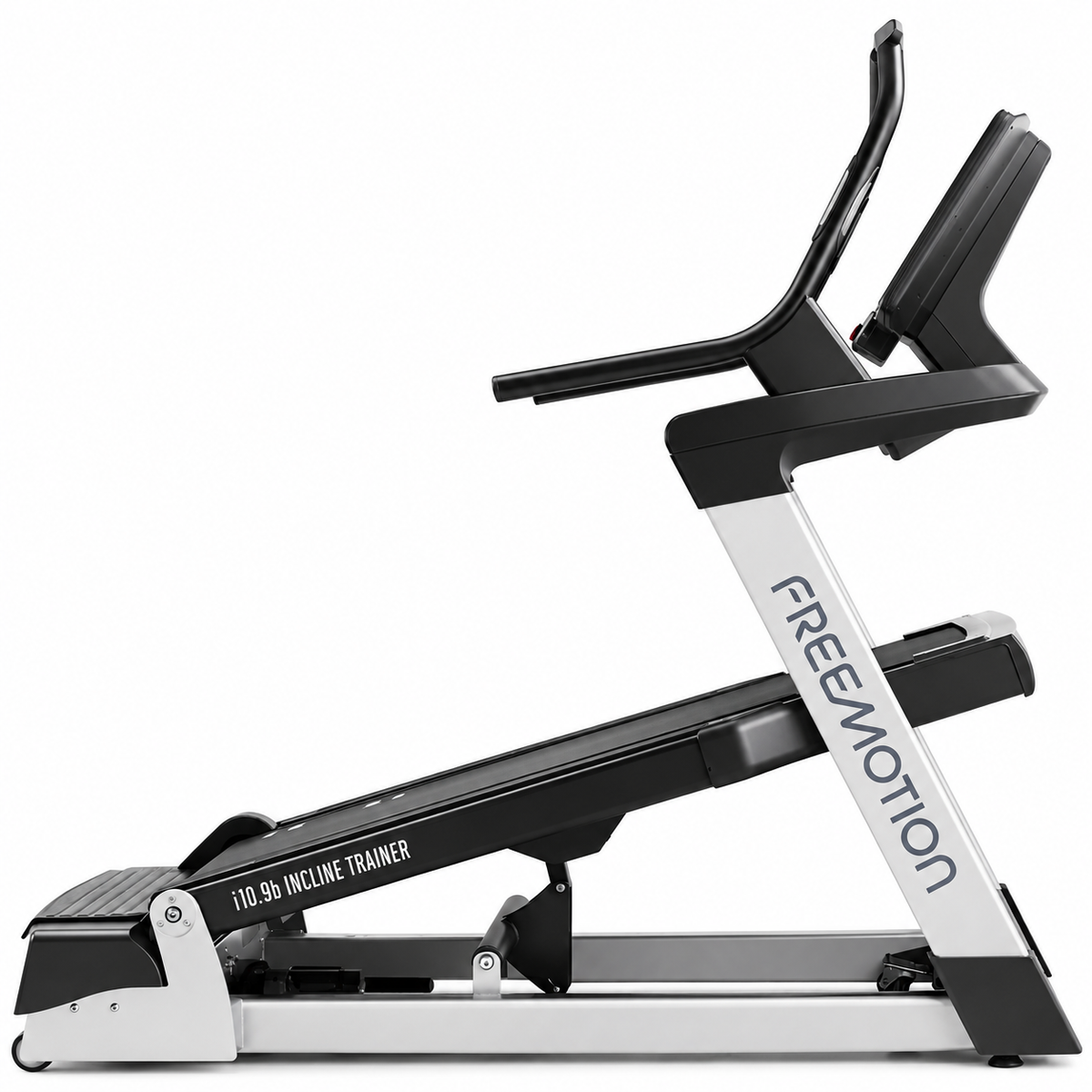 Freemotion i10.9b Incline Trainer Commercial Treadmill (Refurbished)